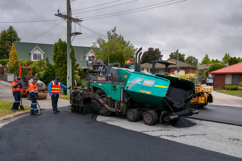 The recycled resurfacing procedure operates in the same way as normal resurfacing. Picture: Phillip Biggs.