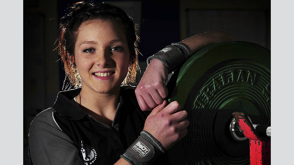 weightlifter Sophie Cowen photo:  Phillip Biggs  report:  Rob Shaw Wednesday May 30 2012 