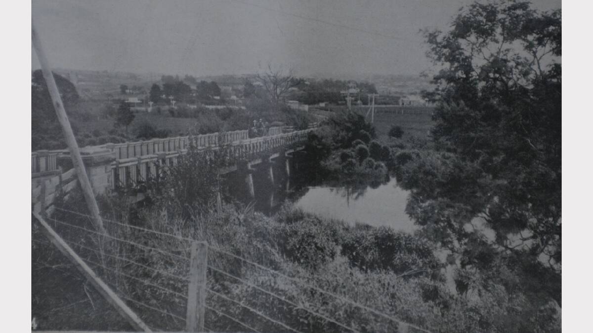 Hobler's Bridge at St Leonards. The Weekly Courier, December 1910.