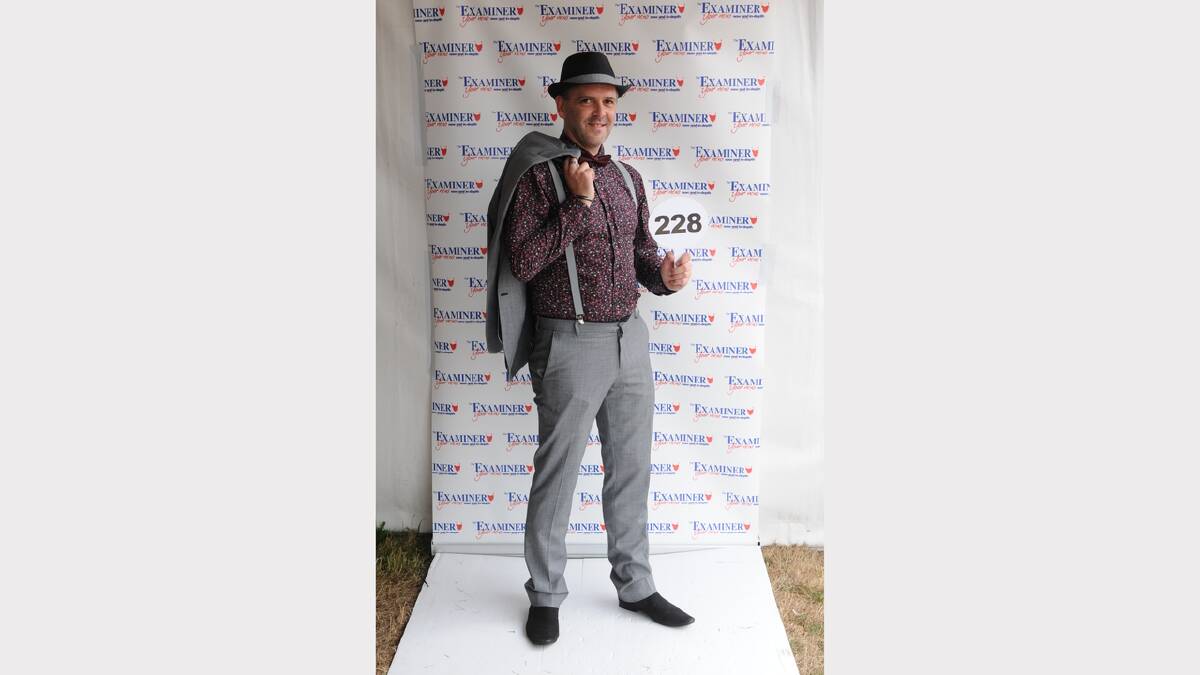 The Examiner's Fashions on the Field 2013 People's Choice Award.